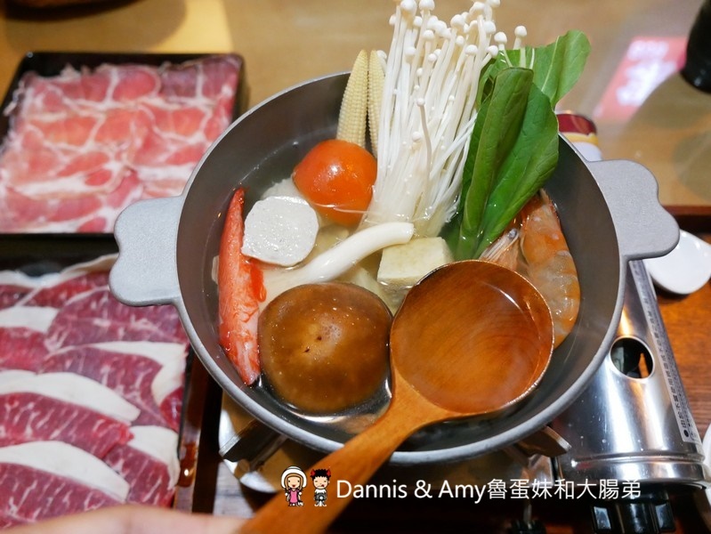 《新竹湖口工業區美食》精華食集。限量日式昆布高湯火鍋晚了就吃不到x平價大份量牛排。冰淇淋湯品甜品飲料吃到飽︱湖口聚餐好去處。免費停車場免服務費（影片）