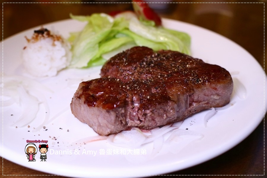20170605《新竹湖口工業區美食》精華牛排館。平價大份量。菲力牛排。神戶牛排。無限享用自助吧。聚餐推薦︱免費停車場。免服務費（影片） (13).jpg