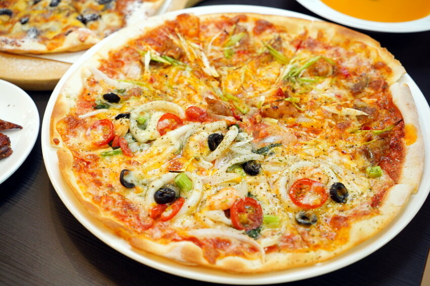 【大溪老街】卡薩義式披薩.現點現做手工薄脆美味披薩! 也是親子餐廳!