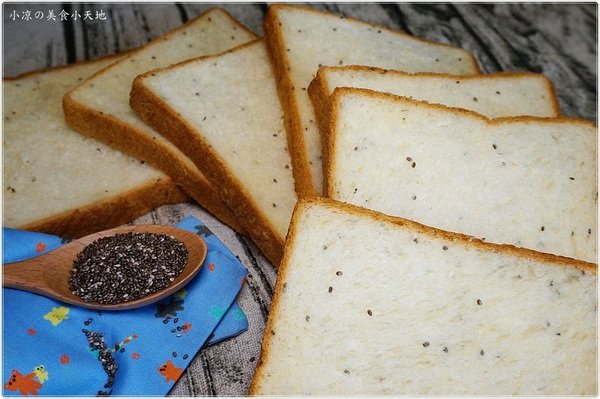 Chiyis齊益烘焙坊：『台中。西區』齊益烘焙坊║公益路蔬食烘焙坊，自製培養酵母，飄出天然養生歐胖，另有搶手伴手禮重乳酪、曲奇餅乾