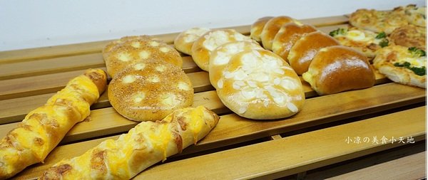 Chiyis齊益烘焙坊：『台中。西區』齊益烘焙坊║公益路蔬食烘焙坊，自製培養酵母，飄出天然養生歐胖，另有搶手伴手禮重乳酪、曲奇餅乾