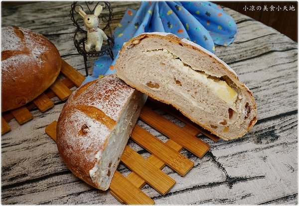 Chiyis齊益烘焙坊：『台中。西區』齊益烘焙坊║公益路蔬食烘焙坊，自製培養酵母，飄出天然養生歐胖，另有搶手伴手禮重乳酪、曲奇餅乾