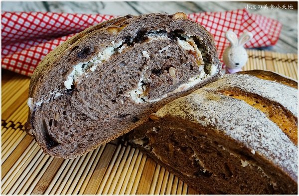 Chiyis齊益烘焙坊：『台中。西區』齊益烘焙坊║公益路蔬食烘焙坊，自製培養酵母，飄出天然養生歐胖，另有搶手伴手禮重乳酪、曲奇餅乾