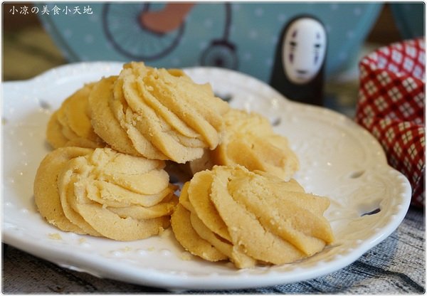 Chiyis齊益烘焙坊：『台中。西區』齊益烘焙坊║公益路蔬食烘焙坊，自製培養酵母，飄出天然養生歐胖，另有搶手伴手禮重乳酪、曲奇餅乾