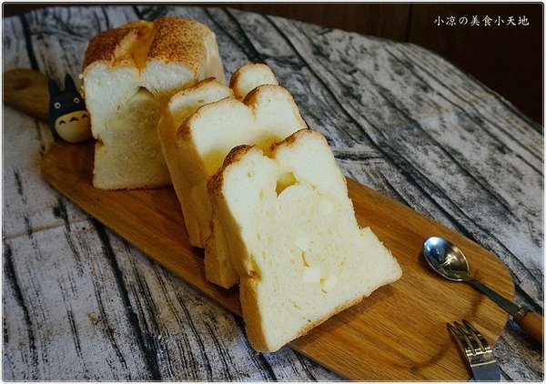 Chiyis齊益烘焙坊：『台中。西區』齊益烘焙坊║公益路蔬食烘焙坊，自製培養酵母，飄出天然養生歐胖，另有搶手伴手禮重乳酪、曲奇餅乾