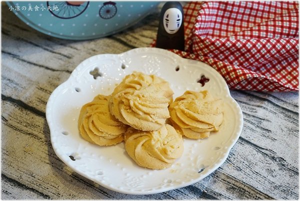 Chiyis齊益烘焙坊：『台中。西區』齊益烘焙坊║公益路蔬食烘焙坊，自製培養酵母，飄出天然養生歐胖，另有搶手伴手禮重乳酪、曲奇餅乾