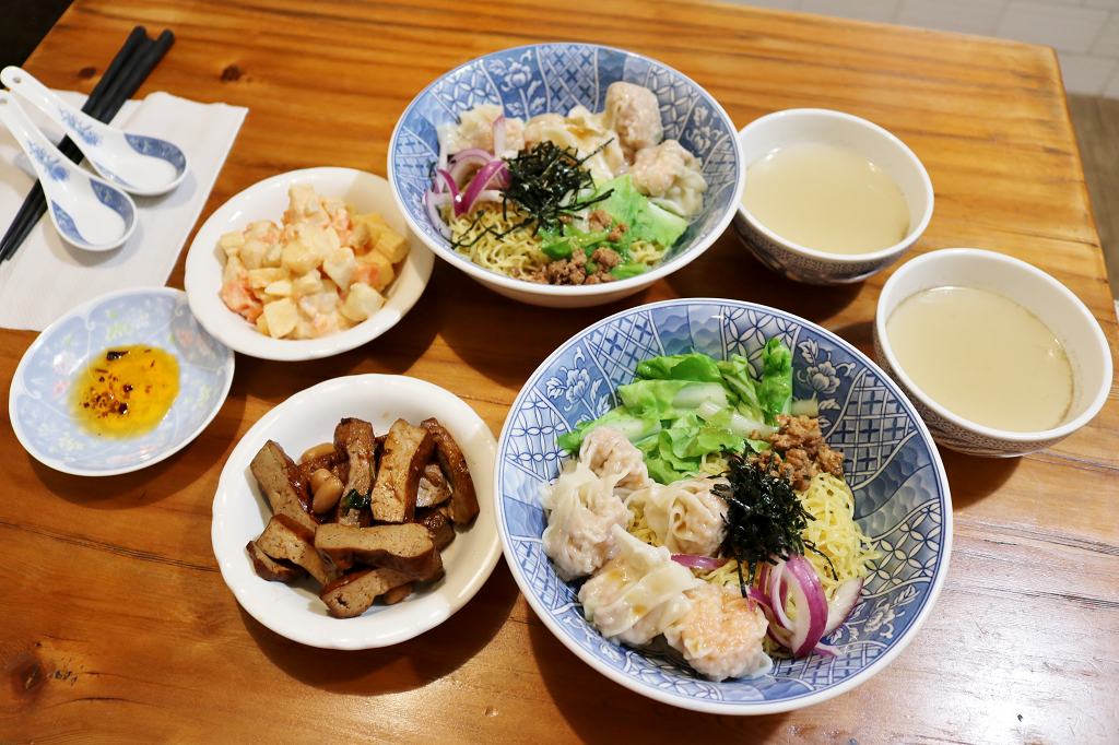 台南｜Port155大蝦餛飩 餛飩撈麵．有整隻蝦子的大餛飩 - 奇奇一起玩樂趣