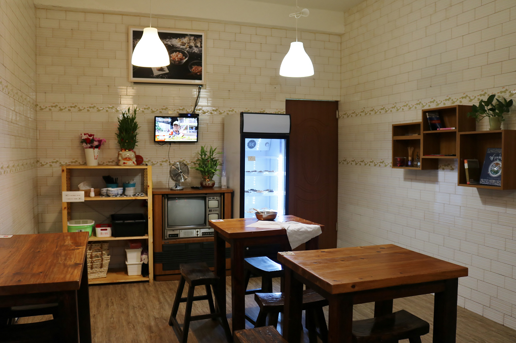 台南｜Port155大蝦餛飩 餛飩撈麵．有整隻蝦子的大餛飩 - 奇奇一起玩樂趣