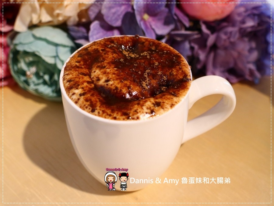 20170621《新竹平價外帶咖啡店》聚咖啡Together Coffee 。咖啡飲料。雙倍濃縮夏威夷拿鐵。菲卡夏三明治~|新竹巨城附近可內用~價格。營業時間分享(影片) (12).jpg