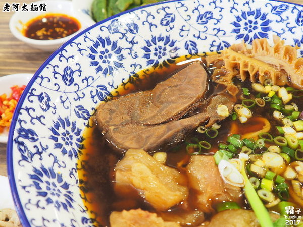 老阿太麵館：老阿太麵館，老上海的好手藝，牛肉麵風味獨特