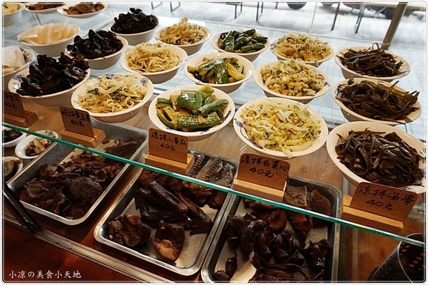 老阿太麵館：台中西區』老阿太麵館║科博館川菜美食，牛肉麵VS肉排麵，滿足各方老饕，記憶中的樸實味道