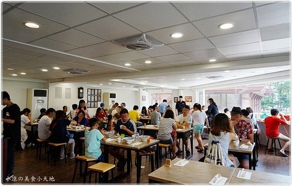 老阿太麵館：台中西區』老阿太麵館║科博館川菜美食，牛肉麵VS肉排麵，滿足各方老饕，記憶中的樸實味道