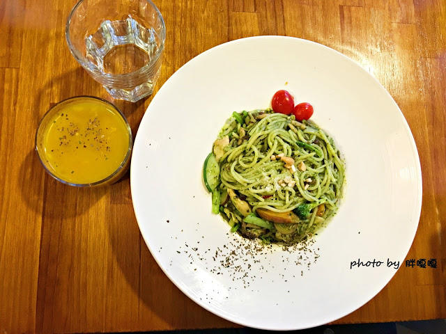 【台中 南屯】柒晌。我的菜🍵咖啡🍴蔬食🍸果汁,豐樂公園附近的蔬食餐廳,食材新鮮,餐點對身體較無負擔😊😊😊
