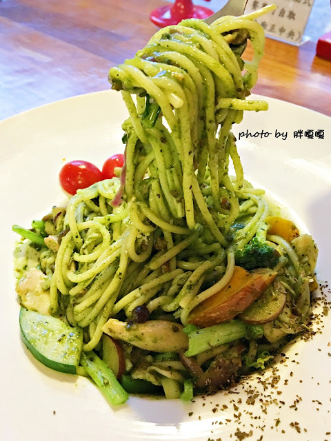 【台中 南屯】柒晌。我的菜🍵咖啡🍴蔬食🍸果汁,豐樂公園附近的蔬食餐廳,食材新鮮,餐點對身體較無負擔😊😊😊