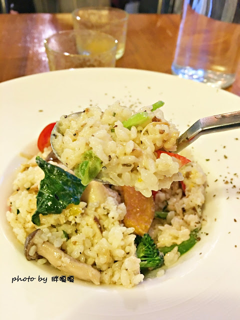 【台中 南屯】柒晌。我的菜🍵咖啡🍴蔬食🍸果汁,豐樂公園附近的蔬食餐廳,食材新鮮,餐點對身體較無負擔😊😊😊