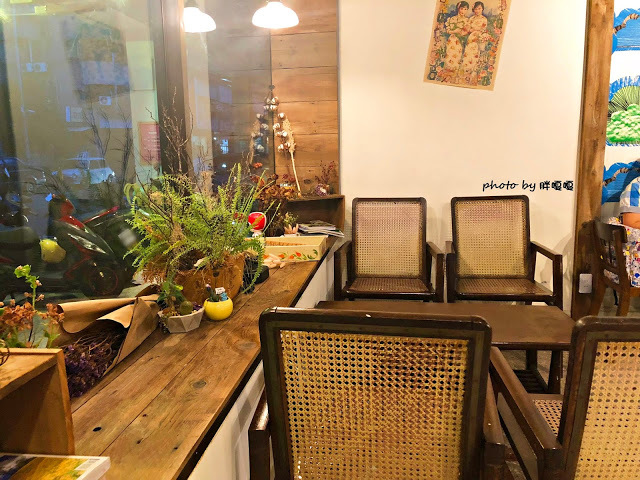 【台中 北區】南海六街🍨大玩創意的復古冰品店，桂花拿鐵口味好吸引人，還有啤酒為基底的啤酒嚕冰花 🍺🍻抓住秋冬前可以吃冰的時刻，衝一波吧！