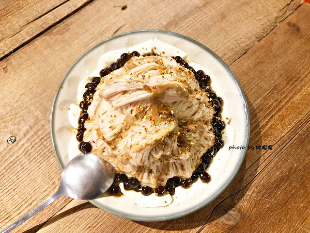 【台中 北區】南海六街🍨大玩創意的復古冰品店，桂花拿鐵口味好吸引人，還有啤酒為基底的啤酒嚕冰花 🍺🍻抓住秋冬前可以吃冰的時刻，衝一波吧！