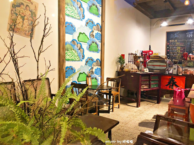 【台中 北區】南海六街🍨大玩創意的復古冰品店，桂花拿鐵口味好吸引人，還有啤酒為基底的啤酒嚕冰花 🍺🍻抓住秋冬前可以吃冰的時刻，衝一波吧！