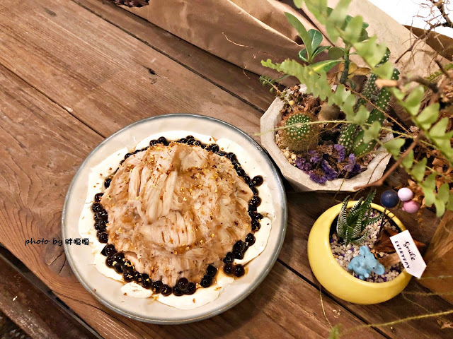 【台中 北區】南海六街🍨大玩創意的復古冰品店，桂花拿鐵口味好吸引人，還有啤酒為基底的啤酒嚕冰花 🍺🍻抓住秋冬前可以吃冰的時刻，衝一波吧！