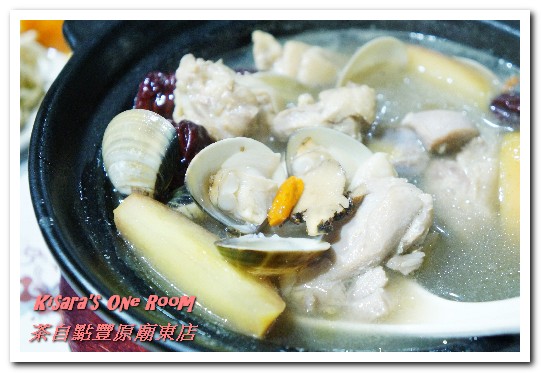 茶自點(豐原廟東店)：豐原泡沫紅茶店．夜市外的休閒美食歇脚新選擇──茶自點豐原廟東店