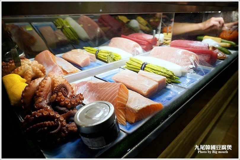 【台北內湖美食】九尾韓國豆腐煲連鎖專賣店.韓式料理店也有賣日本料理!當季食材創意料理,好看又好吃!