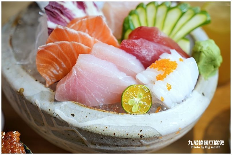 【台北內湖美食】九尾韓國豆腐煲連鎖專賣店.韓式料理店也有賣日本料理!當季食材創意料理,好看又好吃!