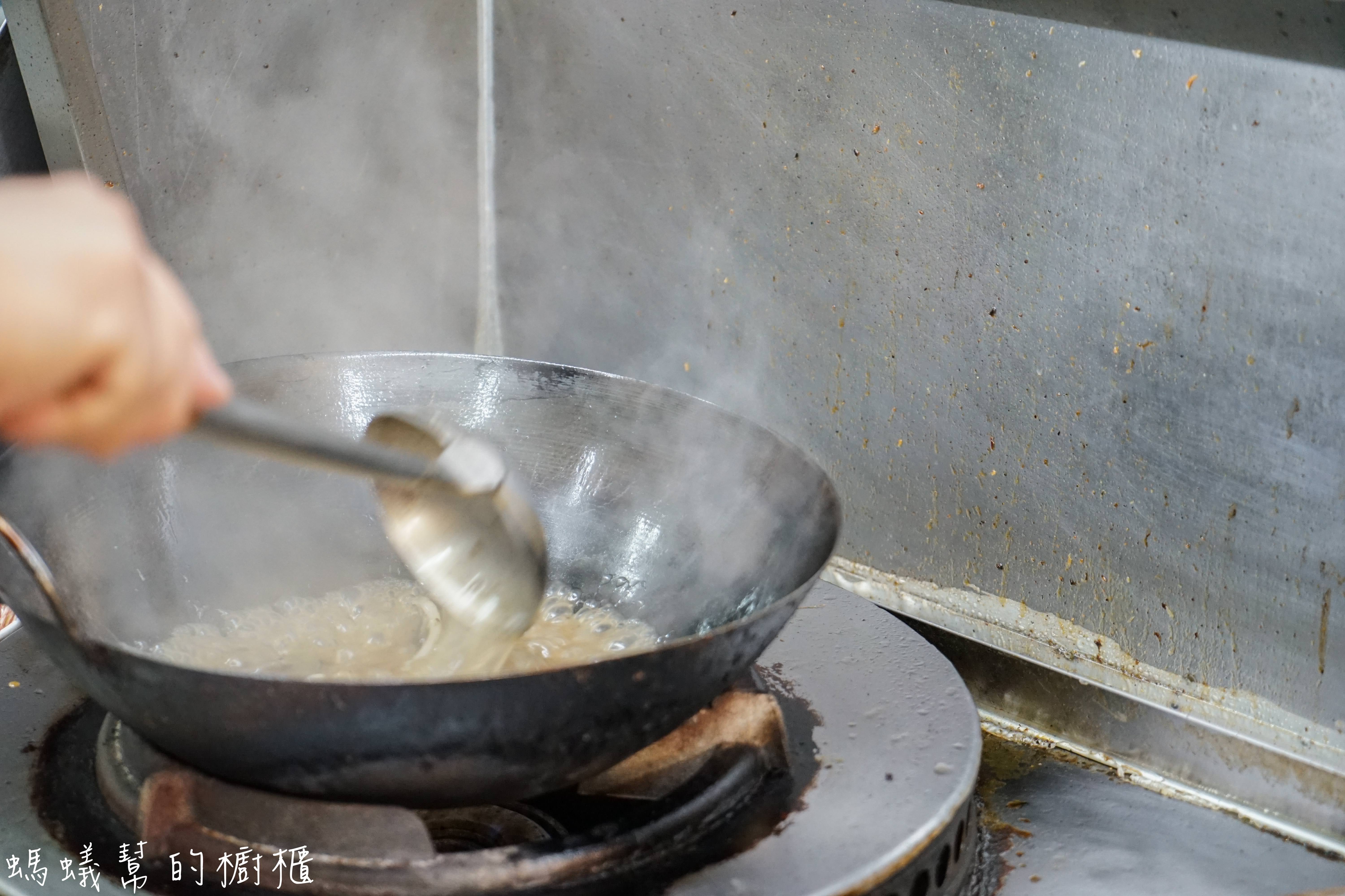 彰化市水煮意麵食鍋燒專賣店|招牌熱炒鱔魚意麵，每天售完為止！自家熬煮昆布湯頭，鍋燒料多豐富。 - 螞蟻幫的櫥櫃
