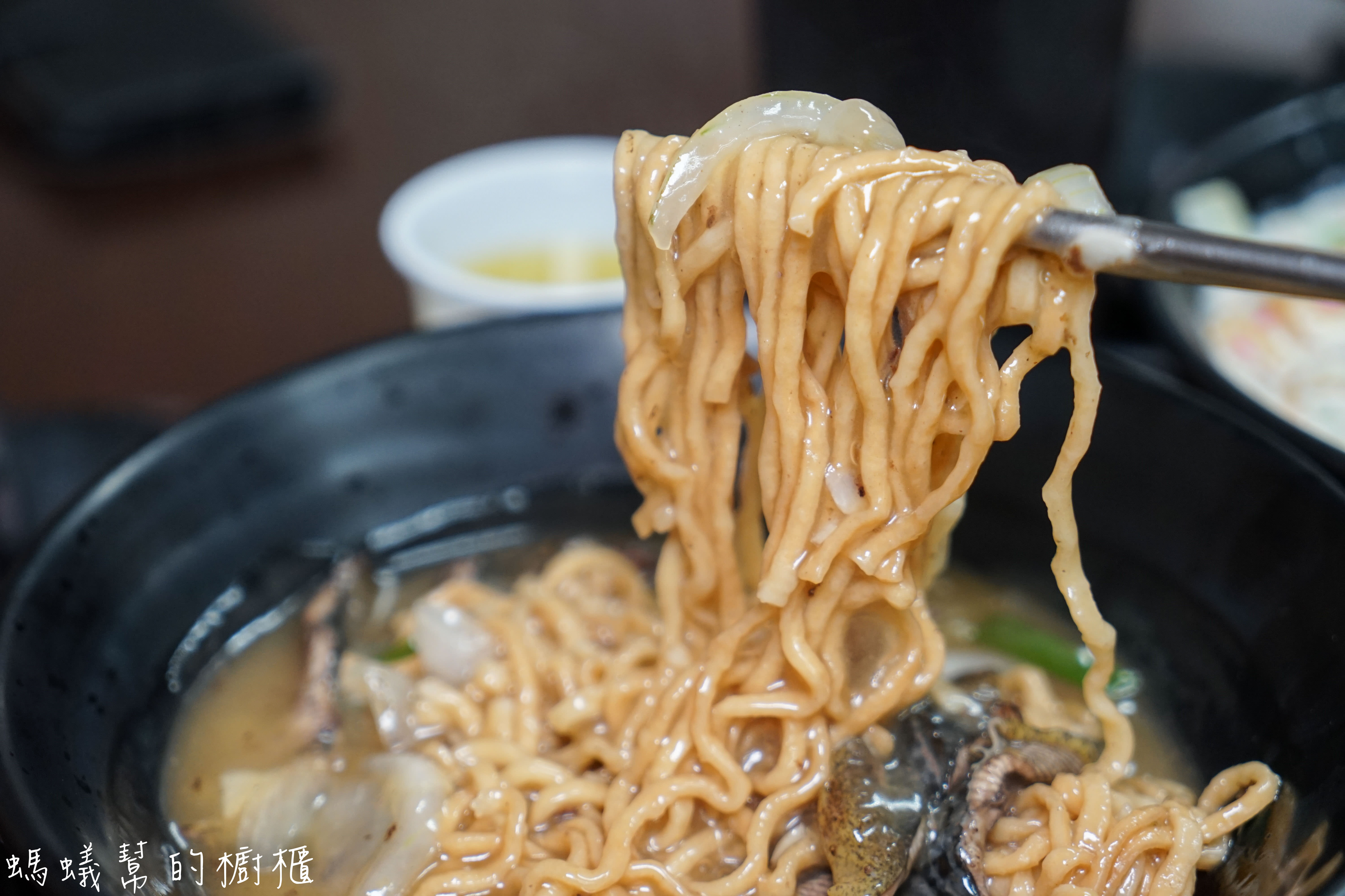 彰化市水煮意麵食鍋燒專賣店|招牌熱炒鱔魚意麵，每天售完為止！自家熬煮昆布湯頭，鍋燒料多豐富。 - 螞蟻幫的櫥櫃