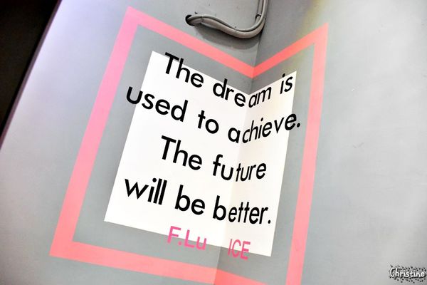 【台中。美食】 北區 / 芙露愛思 F.lu ICE，黃綠紅三色繽紛雪花冰，粉色系的工業風格，少女拍照夢幻系列，IG熱門打卡景點