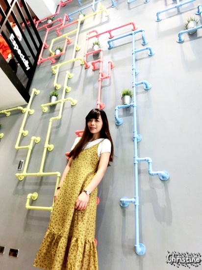 【台中。美食】 北區 / 芙露愛思 F.lu ICE，黃綠紅三色繽紛雪花冰，粉色系的工業風格，少女拍照夢幻系列，IG熱門打卡景點