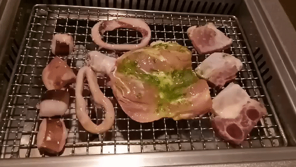 【桃園美食】一燒十味昭和園內壢省桃店~超好停車用IPAD點餐的燒肉吃到飽