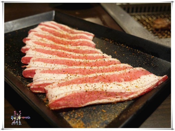 【桃園美食】一燒十味昭和園內壢省桃店~超好停車用IPAD點餐的燒肉吃到飽