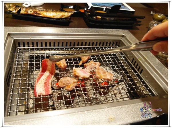 【桃園美食】一燒十味昭和園內壢省桃店~超好停車用IPAD點餐的燒肉吃到飽