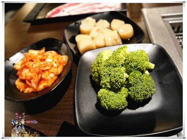 【桃園美食】一燒十味昭和園內壢省桃店~超好停車用IPAD點餐的燒肉吃到飽