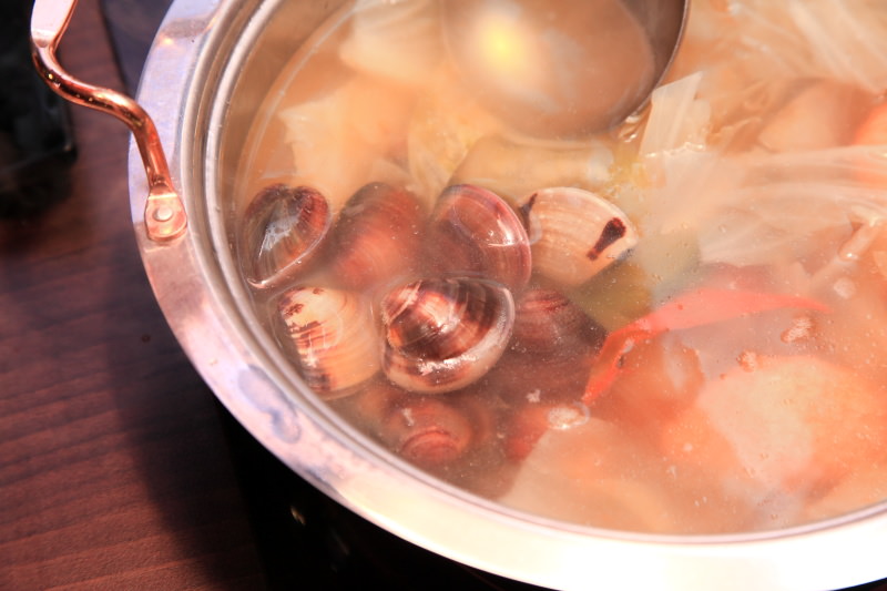 [桃園內壢]桃園燒烤吃到飽推薦，數十種食材隨你吃到飽，I PAD點餐絕不漏單！一燒十味昭和園-內壢省桃店 - 大手牽小手。玩樂趣