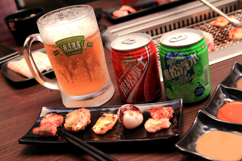 [桃園內壢]桃園燒烤吃到飽推薦，數十種食材隨你吃到飽，I PAD點餐絕不漏單！一燒十味昭和園-內壢省桃店 - 大手牽小手。玩樂趣