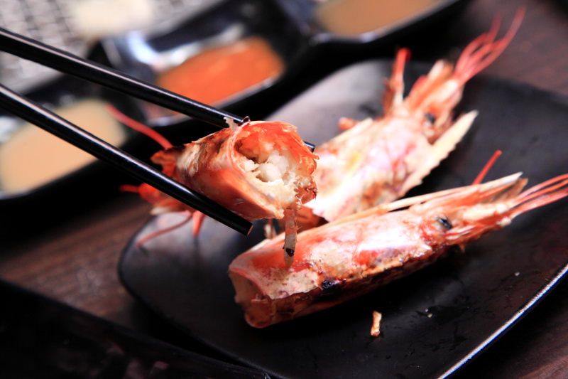 [桃園內壢]桃園燒烤吃到飽推薦，數十種食材隨你吃到飽，I PAD點餐絕不漏單！一燒十味昭和園-內壢省桃店 - 大手牽小手。玩樂趣