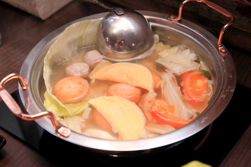 [桃園內壢]桃園燒烤吃到飽推薦，數十種食材隨你吃到飽，I PAD點餐絕不漏單！一燒十味昭和園-內壢省桃店 - 大手牽小手。玩樂趣