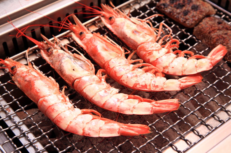 [桃園內壢]桃園燒烤吃到飽推薦，數十種食材隨你吃到飽，I PAD點餐絕不漏單！一燒十味昭和園-內壢省桃店 - 大手牽小手。玩樂趣