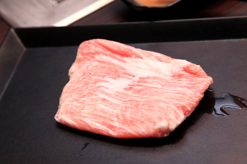 [桃園內壢]桃園燒烤吃到飽推薦，數十種食材隨你吃到飽，I PAD點餐絕不漏單！一燒十味昭和園-內壢省桃店 - 大手牽小手。玩樂趣