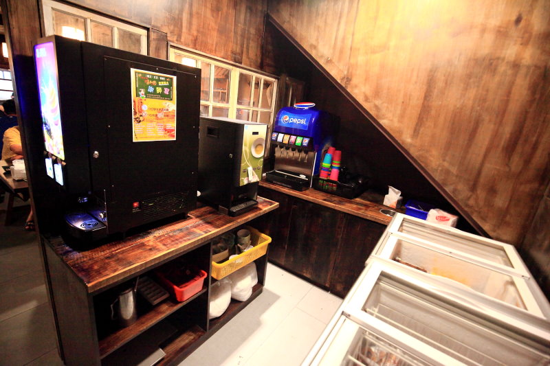 [桃園內壢]桃園燒烤吃到飽推薦，數十種食材隨你吃到飽，I PAD點餐絕不漏單！一燒十味昭和園-內壢省桃店 - 大手牽小手。玩樂趣