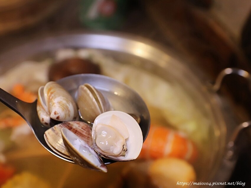 桃園中壢美食｜一燒十味昭和園內壢省桃店～火烤兩吃吃到飽、龍蝦吃到飽，自助吧冷飲、冰淇淋無限供應