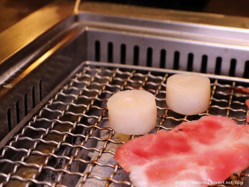 桃園中壢美食｜一燒十味昭和園內壢省桃店～火烤兩吃吃到飽、龍蝦吃到飽，自助吧冷飲、冰淇淋無限供應