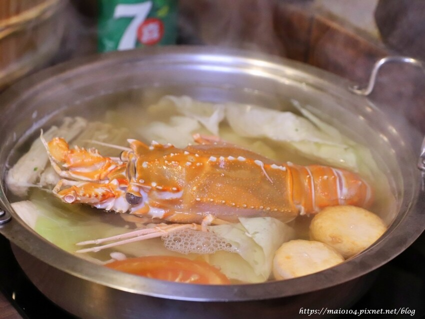 桃園中壢美食｜一燒十味昭和園內壢省桃店～火烤兩吃吃到飽、龍蝦吃到飽，自助吧冷飲、冰淇淋無限供應