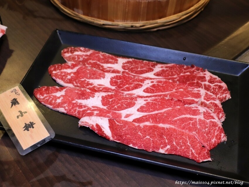 桃園中壢美食｜一燒十味昭和園內壢省桃店～火烤兩吃吃到飽、龍蝦吃到飽，自助吧冷飲、冰淇淋無限供應