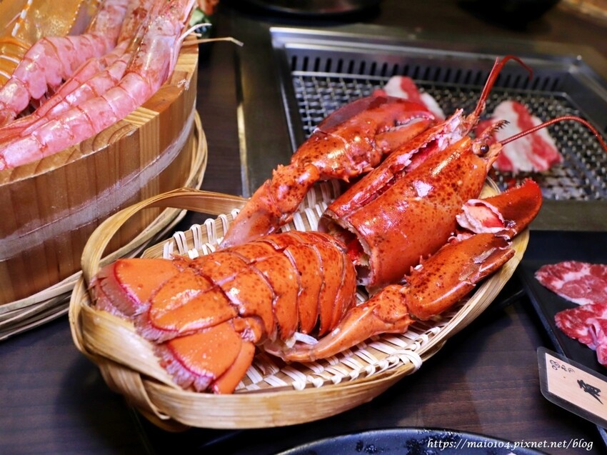 桃園中壢美食｜一燒十味昭和園內壢省桃店～火烤兩吃吃到飽、龍蝦吃到飽，自助吧冷飲、冰淇淋無限供應