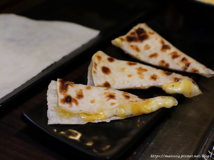 桃園中壢美食｜一燒十味昭和園內壢省桃店～火烤兩吃吃到飽、龍蝦吃到飽，自助吧冷飲、冰淇淋無限供應