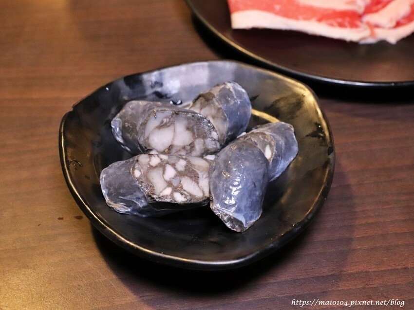 桃園中壢美食｜一燒十味昭和園內壢省桃店～火烤兩吃吃到飽、龍蝦吃到飽，自助吧冷飲、冰淇淋無限供應