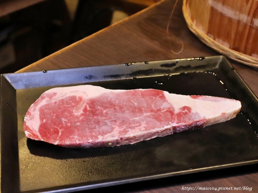 桃園中壢美食｜一燒十味昭和園內壢省桃店～火烤兩吃吃到飽、龍蝦吃到飽，自助吧冷飲、冰淇淋無限供應