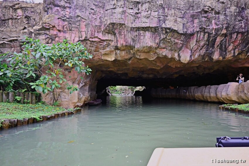 2020年宜蘭爆紅熱門IG打卡景點｜冬山河生態綠舟｜大樹公、神秘隧道媲美地中海山洞